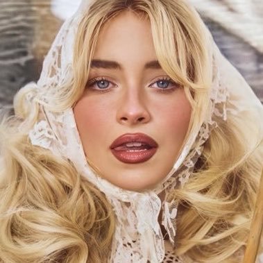 ella's profile picture