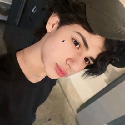 v6nnw's profile picture