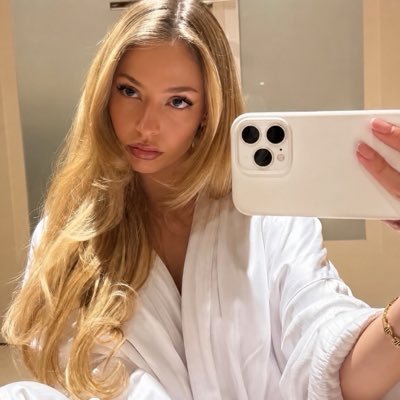 maddieworks's profile picture