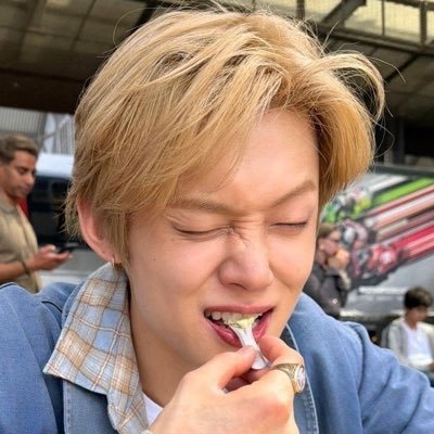 petalthings's profile picture