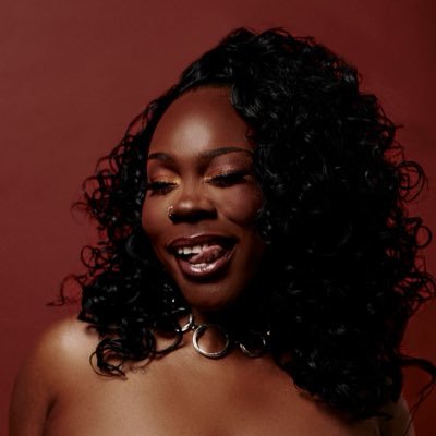 ShaesUniverse's profile picture
