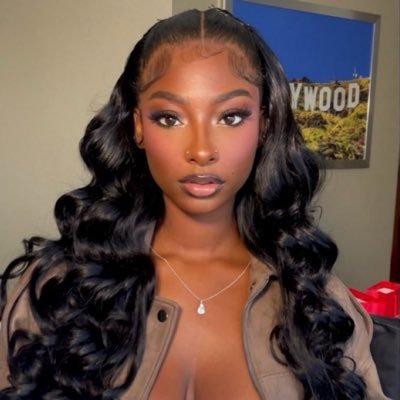 MERETTRINITY's profile picture