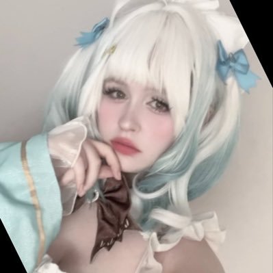vika .ᐟ @ anyc's profile picture
