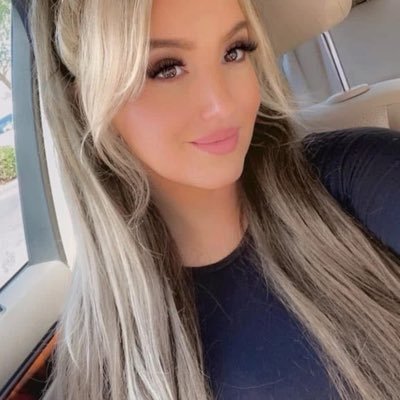 Julia's profile picture