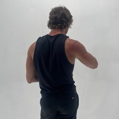 rosesgroove's profile picture