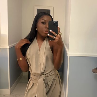 stylishlytori's profile picture