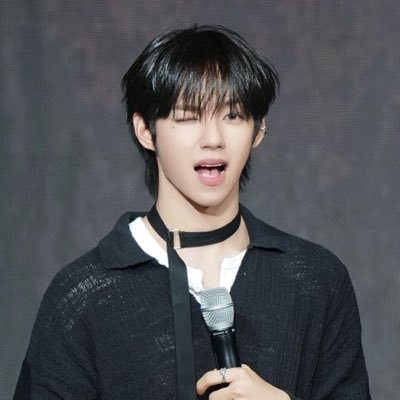 ellibyeol's profile picture