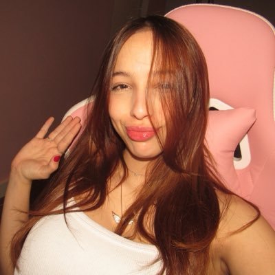 bela ak rojão ⚡'s profile picture