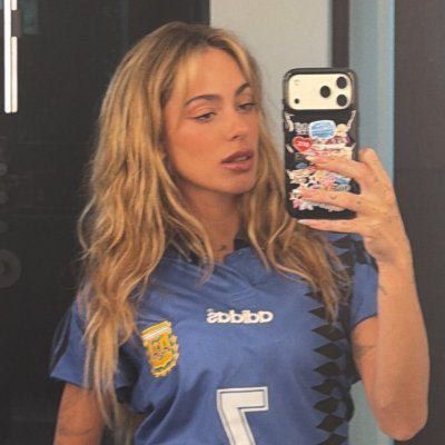 TINIsByEle's profile picture