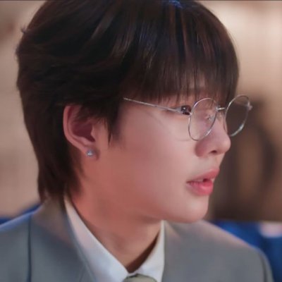 vivian 🍉 | afk!'s profile picture