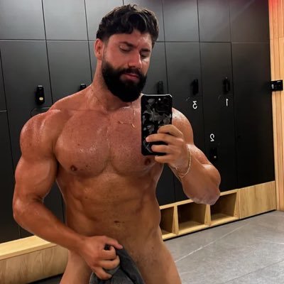Master Roman Shark 💸's profile picture