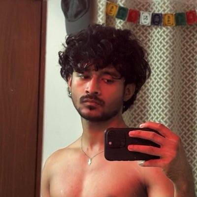 anis's profile picture