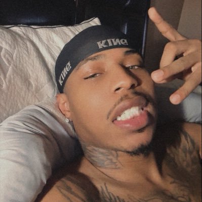 Savage 🪼's profile picture
