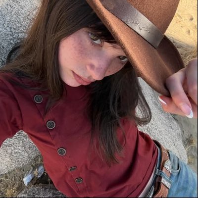anne ⭑'s profile picture