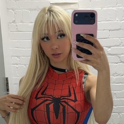 Waifu's profile picture