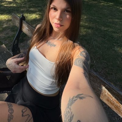 EkkyLives's profile picture