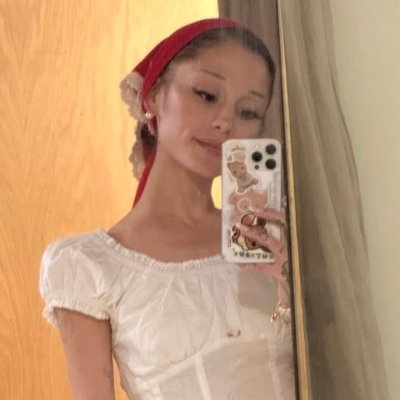 newtsxgrande's profile picture