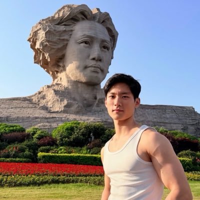 40965463354yang's profile picture