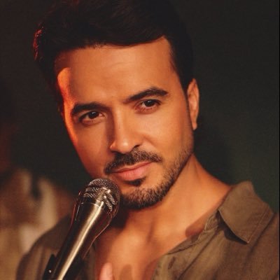 LuisFonsi's profile picture