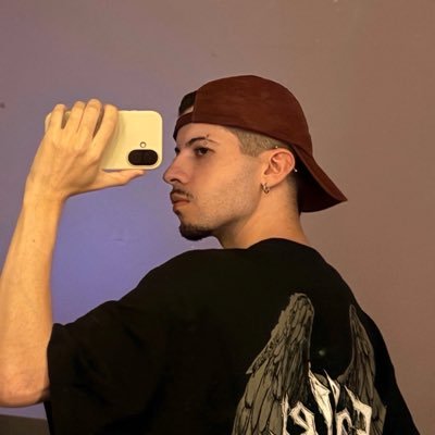riancardd's profile picture