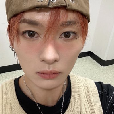 PHUWlNE's profile picture