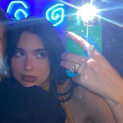 iza's profile picture