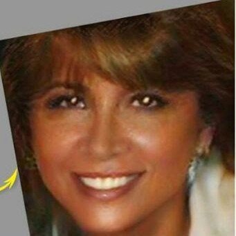 Laurinha_2050_'s profile picture