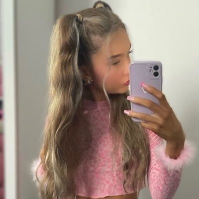 doll_emzs's profile picture