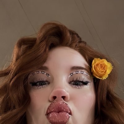 ₊˚ෆ's profile picture