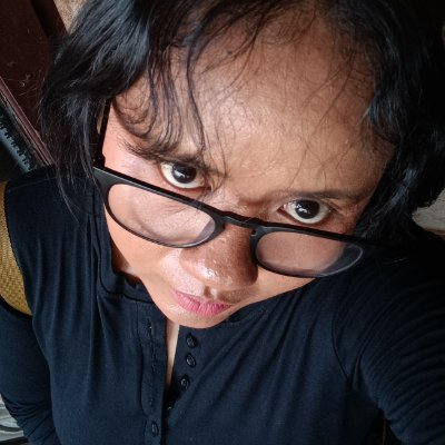 r.'s profile picture
