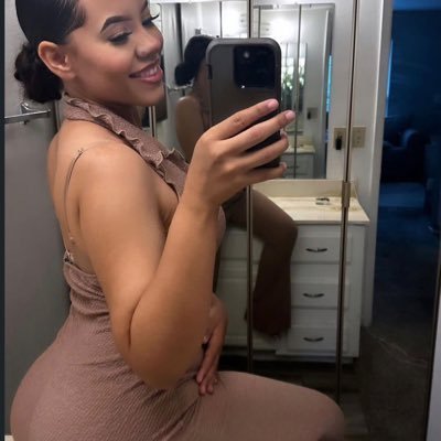 nylaaisthick's profile picture