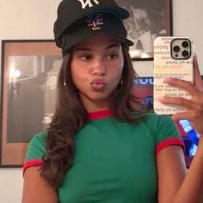 maria 𝜗𝜚's profile picture