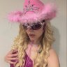 roxy's profile picture