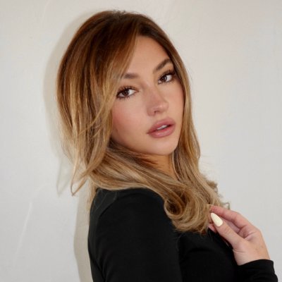 Madelyn.'s profile picture
