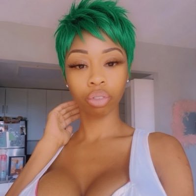 Ilovetoeatce's profile picture