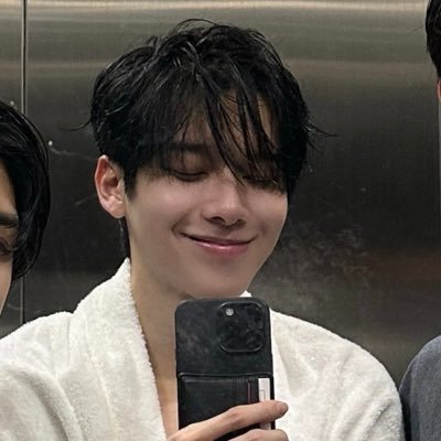 0hmkrit's profile picture
