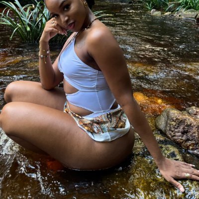 AZNIA_'s profile picture
