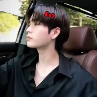 justju(meow)'s profile picture