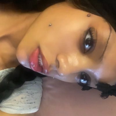 astrid's profile picture
