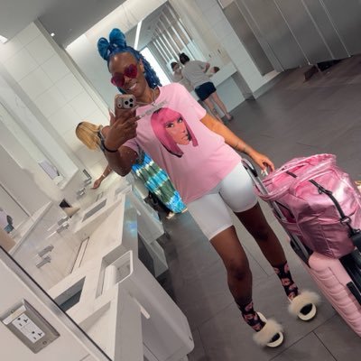 ITSONIKASBESTIE's profile picture