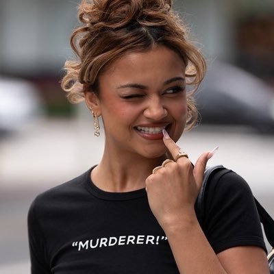✱'s profile picture