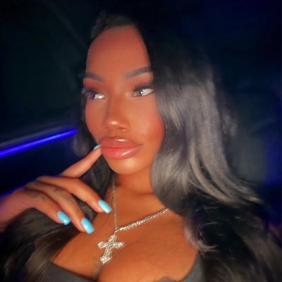☆ ★'s profile picture