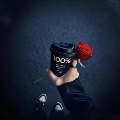 SarahVolk14's profile picture