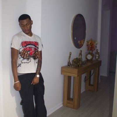 karicontz's profile picture