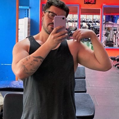 tomvzito's profile picture