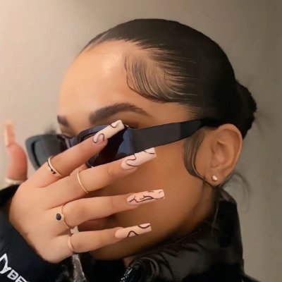 🦋's profile picture