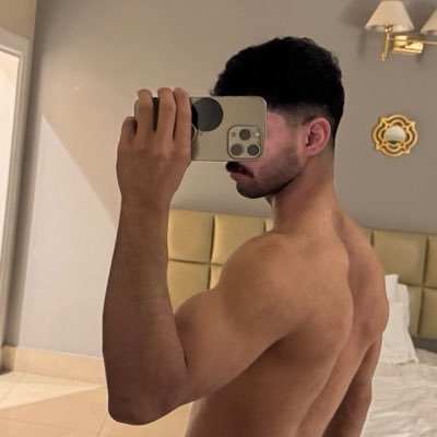 𝐈𝐑𝐀𝐐𝐈 𝐇𝐀𝐍𝐃𝐒𝐎𝐌𝐄's profile picture