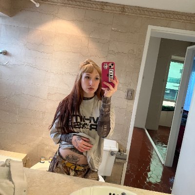 HarperClingy's profile picture