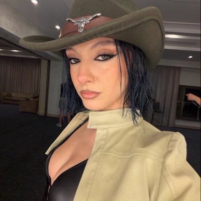 || ipek || zoktay's profile picture