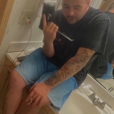 zRobinator's profile picture